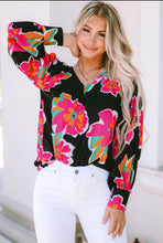 Load image into Gallery viewer, Black Flower Print Puff Sleeve Blouse
